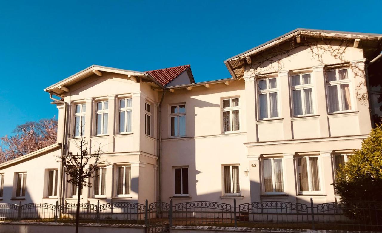 Ferienwohnungen Hennig Heringsdorf  Exteriör bild